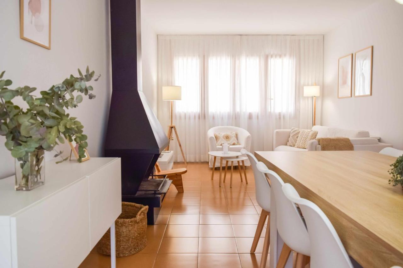 Can Falga Casa Con Jardin En El Corazon De เบซาลู ภายนอก รูปภาพ